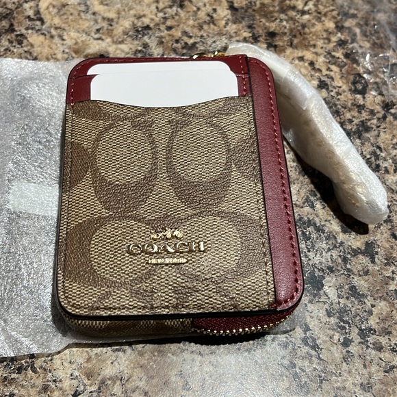 Coach Zip Card Case In Signature Canvas - Picture 4 of 7